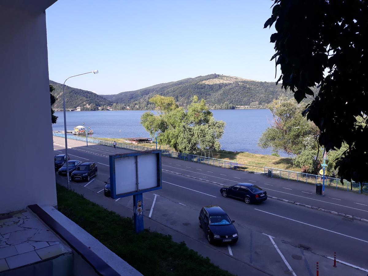 דירות Orşova Apartament Denis מראה חיצוני תמונה
