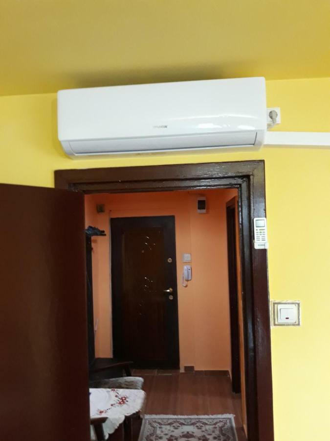 דירות Orşova Apartament Denis מראה חיצוני תמונה
